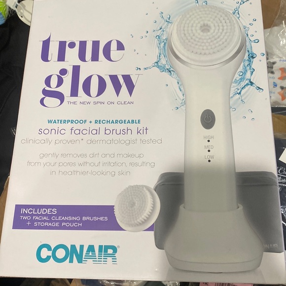 Conair True Glow facial brush - Picture 1 of 3
